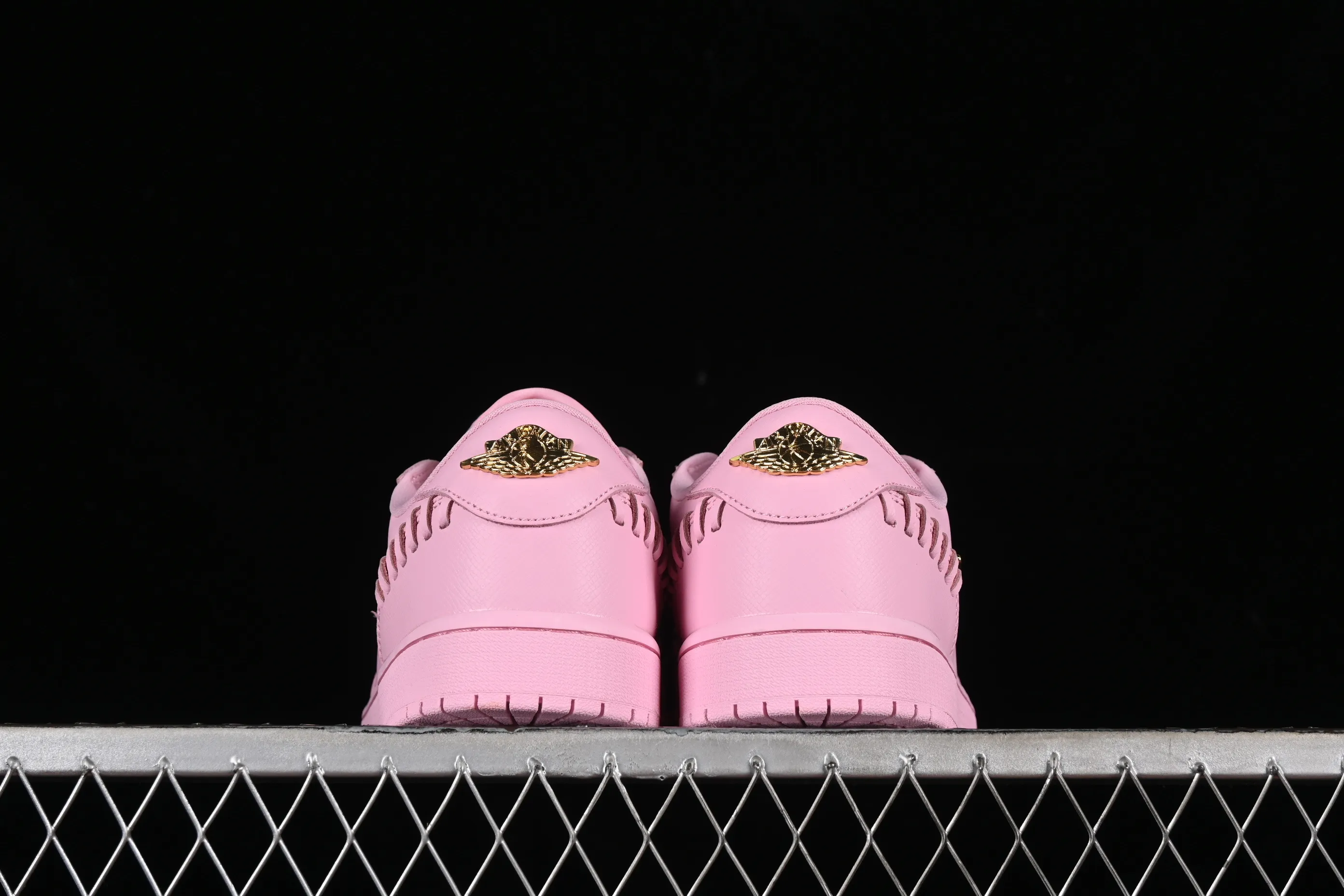 All categories Air Jordan Jordan series basketball shoes Air Jordan 1 Low Air Jordan 1 Low "Method of Make" AJ1 Joe 1 pink low-top cultural and leisure sports sneakers FN5032-600